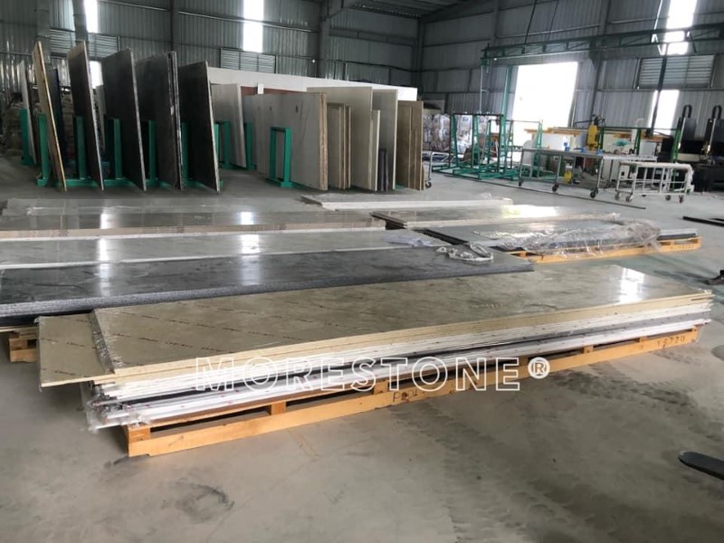 solid surface là gì