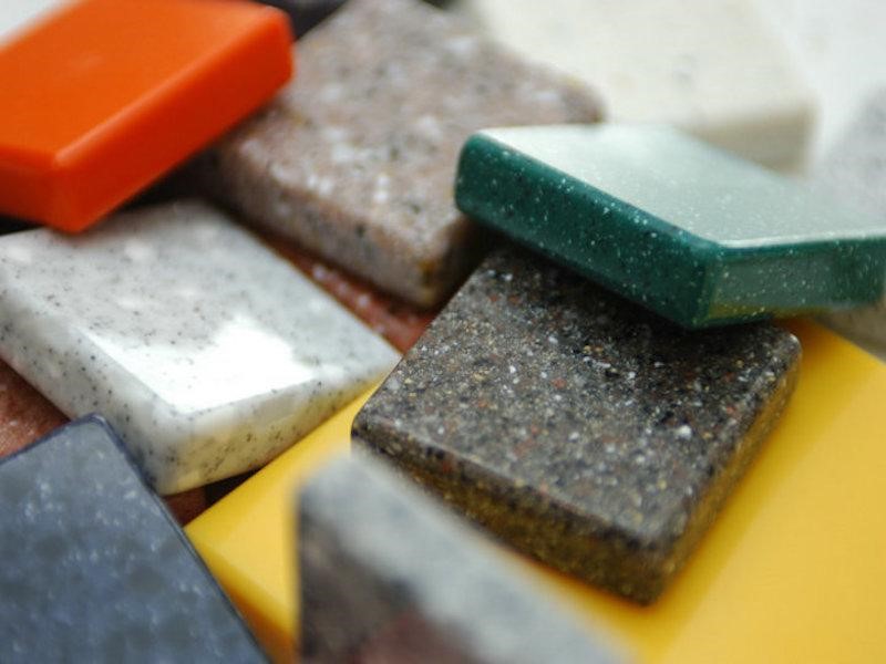 solid surface là gì